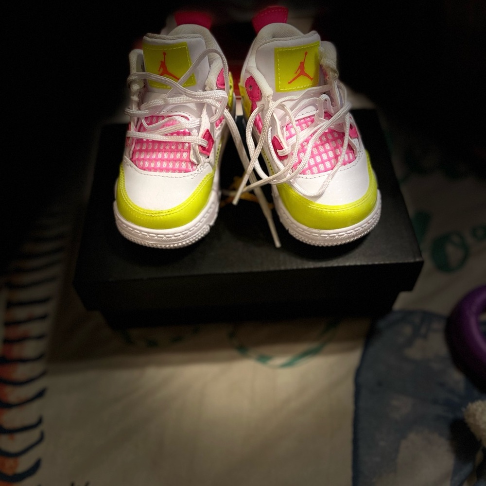 Jordan 4